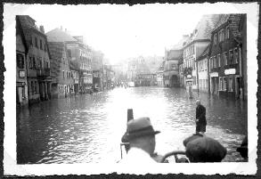 berschwemmung Wilhelmstrae 1941 - Bei Klick: Vergrerung in einem neuen Fenster